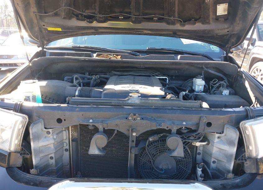 Photo 10 of 2014 Toyota Sequoia SR5 5.7L V8 (VIN 5TDBY5G11ES102067)
