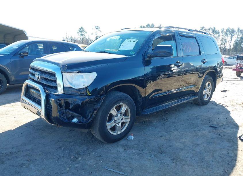 Photo 2 of 2014 Toyota Sequoia SR5 5.7L V8 (VIN 5TDBY5G11ES102067)
