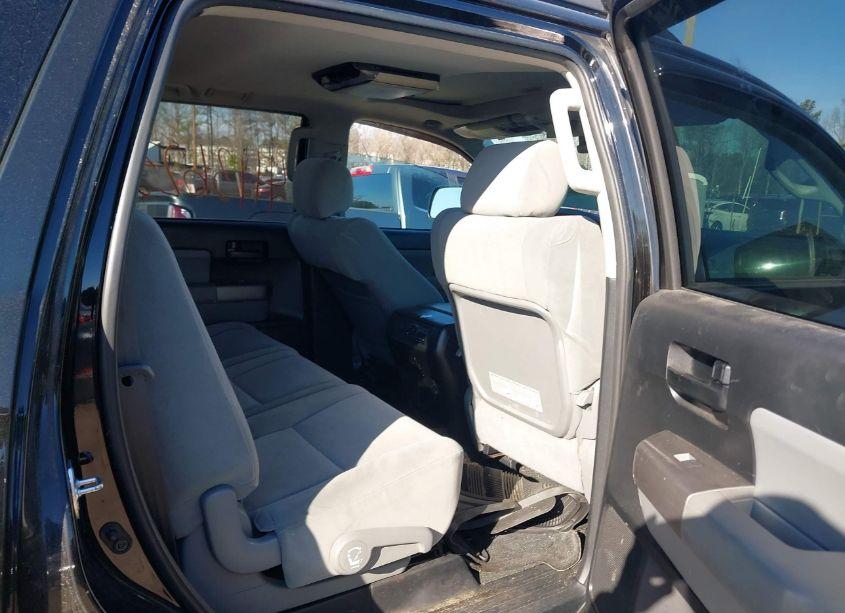 Photo 8 of 2014 Toyota Sequoia SR5 5.7L V8 (VIN 5TDBY5G11ES102067)