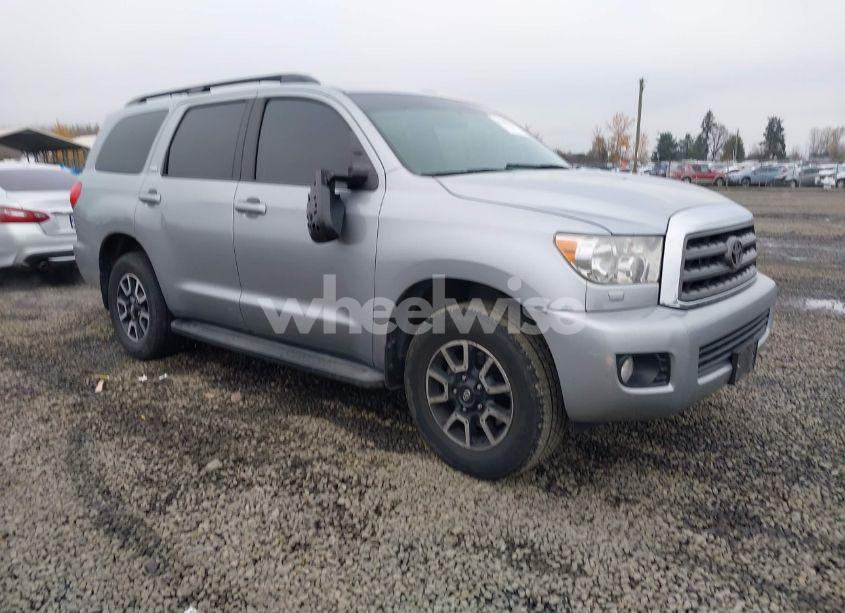 2016 Toyota Sequoia SR5 5.7L V8 (VIN 5TDBY5G11GS139445) main photo