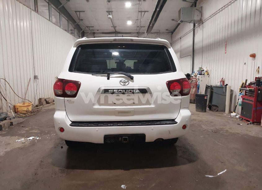Photo 16 of 2020 Toyota Sequoia SR5 (VIN 5TDBY5G12LS177843)