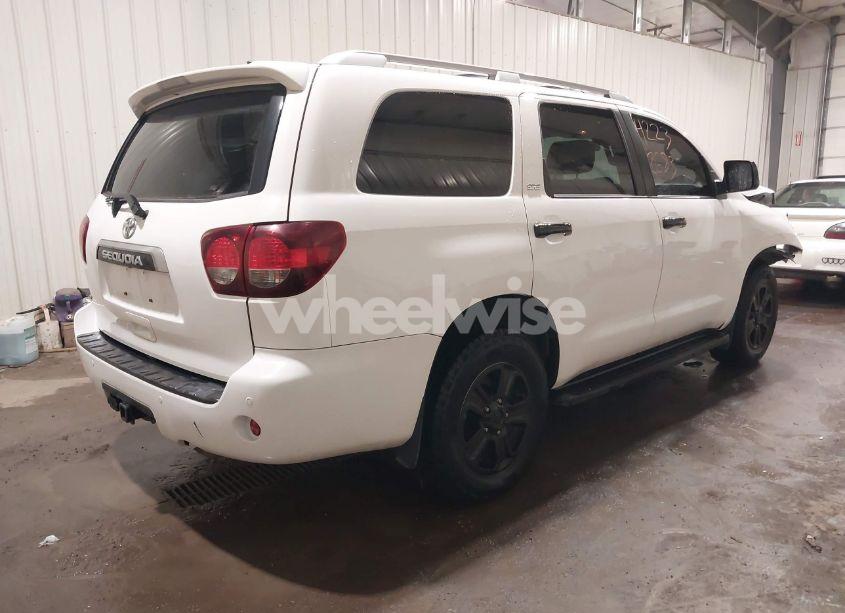 Photo 4 of 2020 Toyota Sequoia SR5 (VIN 5TDBY5G12LS177843)