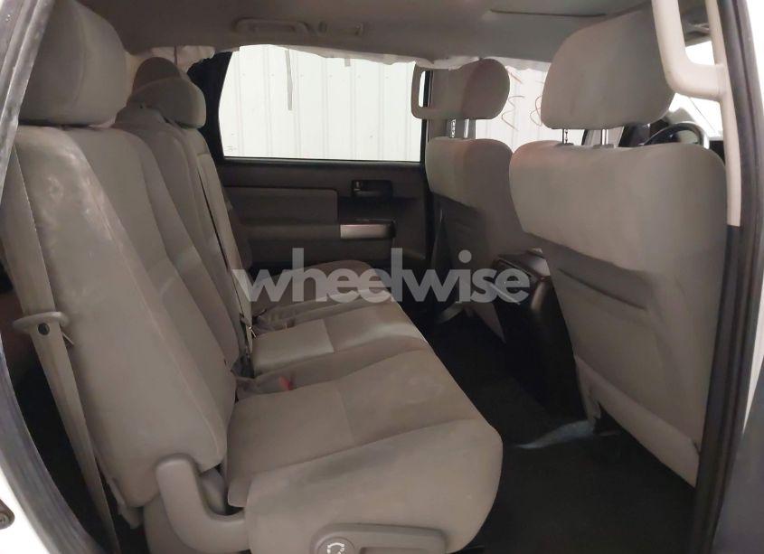 Photo 8 of 2020 Toyota Sequoia SR5 (VIN 5TDBY5G12LS177843)