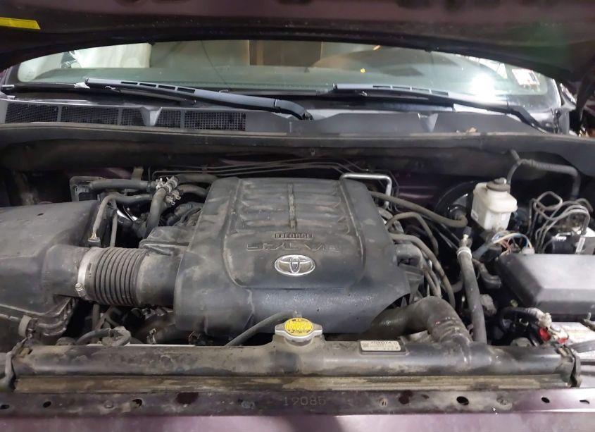 Photo 10 of 2013 Toyota Sequoia SR5 5.7L V8 (VIN 5TDBY5G14DS084050)