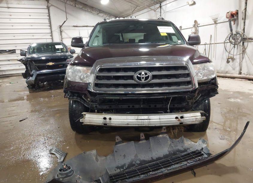 Photo 12 of 2013 Toyota Sequoia SR5 5.7L V8 (VIN 5TDBY5G14DS084050)