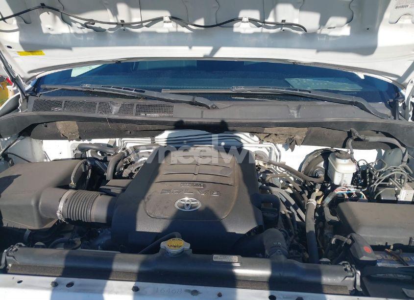 Photo 10 of 2012 Toyota Sequoia SR5 5.7L V8 (VIN 5TDBY5G15CS067305)