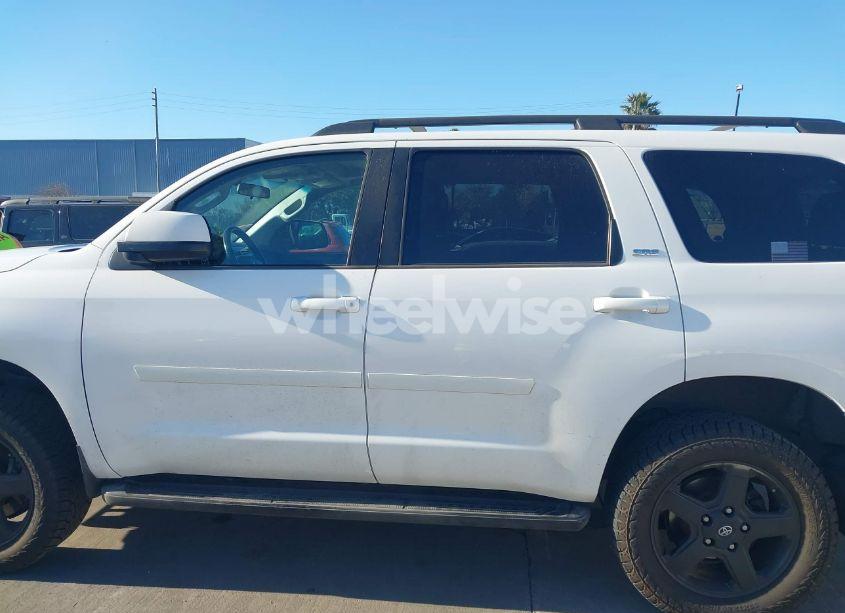 Photo 14 of 2012 Toyota Sequoia SR5 5.7L V8 (VIN 5TDBY5G15CS067305)