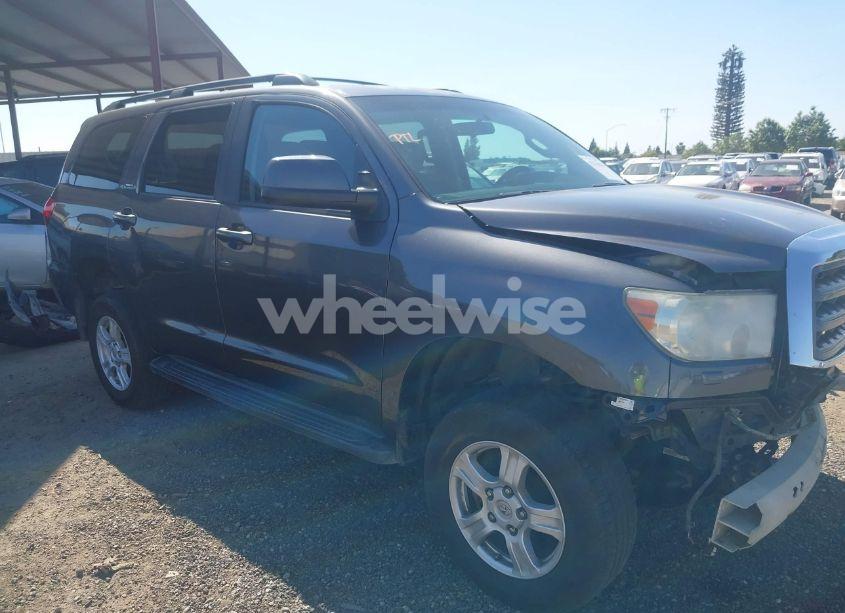 2016 Toyota Sequoia SR5 (VIN 5TDBY5G16GS134869) main photo