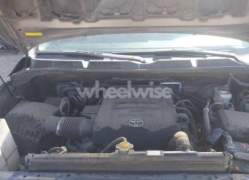 Photo 10 of 2016 Toyota Sequoia SR5 (VIN 5TDBY5G16GS134869)