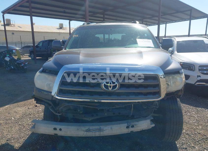 Photo 13 of 2016 Toyota Sequoia SR5 (VIN 5TDBY5G16GS134869)
