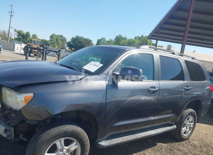 Photo 15 of 2016 Toyota Sequoia SR5 (VIN 5TDBY5G16GS134869)