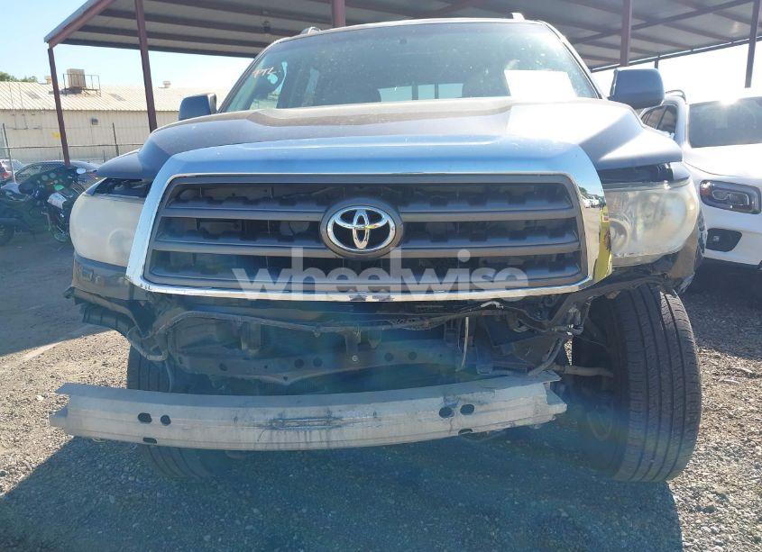 Photo 6 of 2016 Toyota Sequoia SR5 (VIN 5TDBY5G16GS134869)