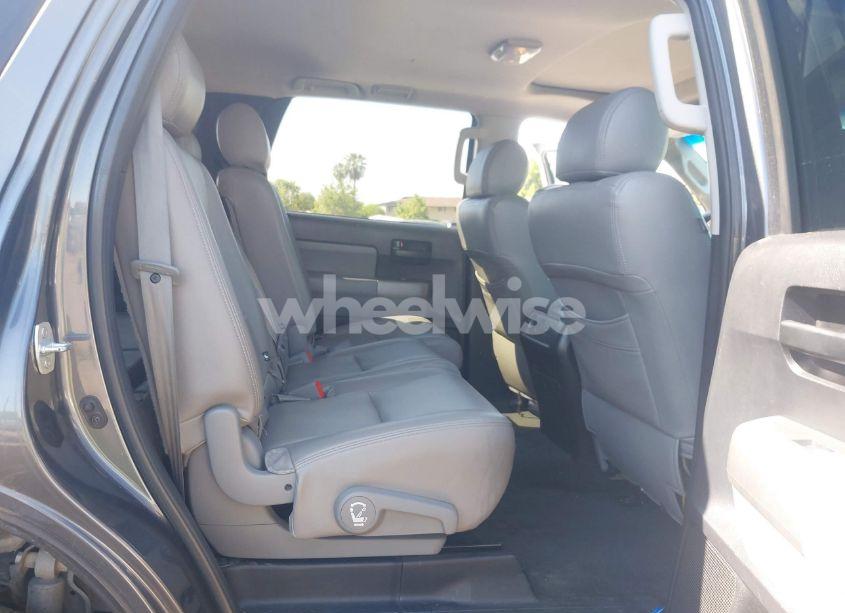 Photo 8 of 2016 Toyota Sequoia SR5 (VIN 5TDBY5G16GS134869)