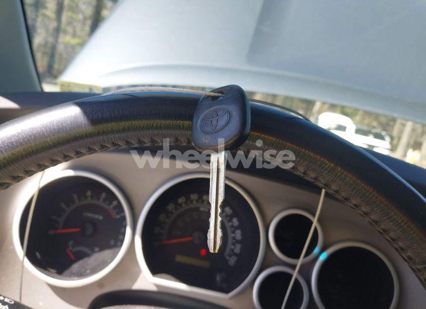 Photo 11 of 2011 Toyota Sequoia SR5 5.7L V8 (VIN 5TDBY5G18BS048424)