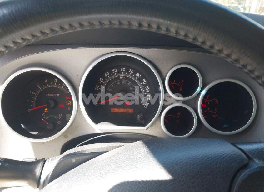 Photo 7 of 2011 Toyota Sequoia SR5 5.7L V8 (VIN 5TDBY5G18BS048424)