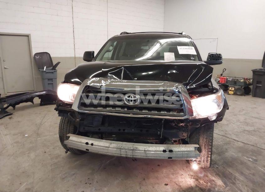 Photo 13 of 2011 Toyota Sequoia SR5 5.7L V8 (VIN 5TDBY5G19BS047363)