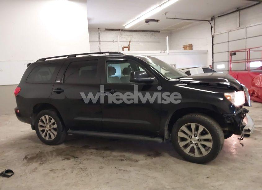 Photo 14 of 2011 Toyota Sequoia SR5 5.7L V8 (VIN 5TDBY5G19BS047363)