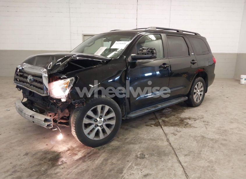 Photo 2 of 2011 Toyota Sequoia SR5 5.7L V8 (VIN 5TDBY5G19BS047363)