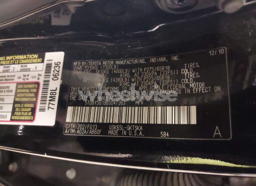 Photo 9 of 2011 Toyota Sequoia SR5 5.7L V8 (VIN 5TDBY5G19BS047363)