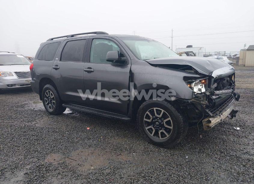 2016 Toyota Sequoia SR5 5.7L V8 (VIN 5TDBY5G19GS130184) main photo