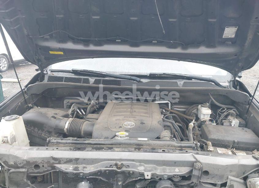 Photo 10 of 2016 Toyota Sequoia SR5 5.7L V8 (VIN 5TDBY5G19GS130184)