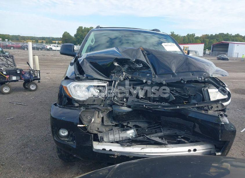 Photo 12 of 2018 Toyota Sequoia TRD SPORT (VIN 5TDBY5G19JS160020)