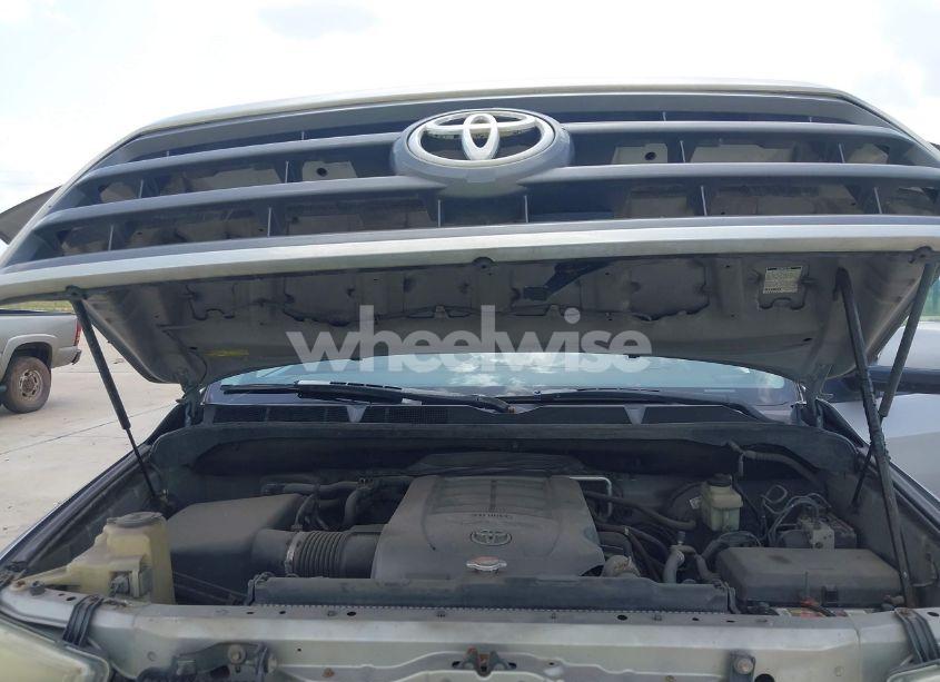 Photo 10 of 2008 Toyota Sequoia SR5 5.7L V8 (VIN 5TDBY64A18S002226)