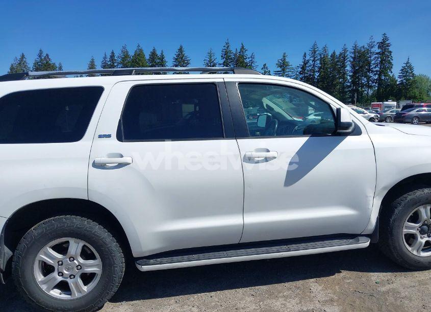 Photo 13 of 2008 Toyota Sequoia SR5 5.7L V8 (VIN 5TDBY64A98S020280)