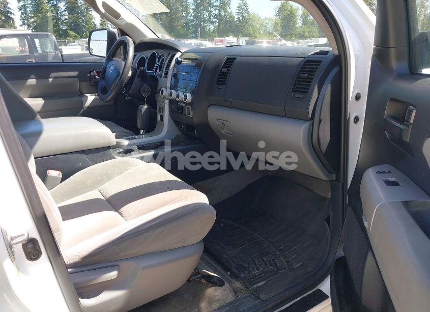 Photo 5 of 2008 Toyota Sequoia SR5 5.7L V8 (VIN 5TDBY64A98S020280)