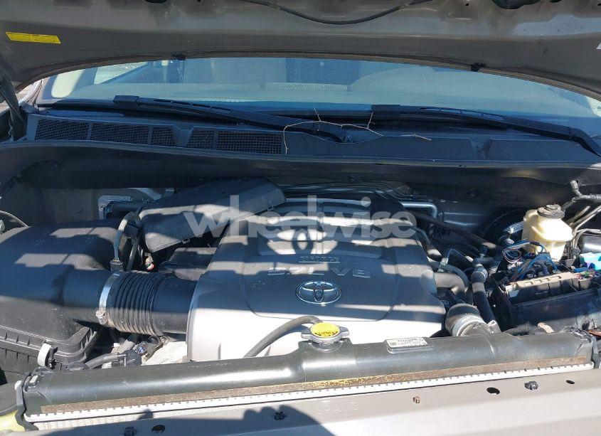 Photo 10 of 2008 Toyota Sequoia SR5 5.7L V8 (VIN 5TDBY64AX8S010888)