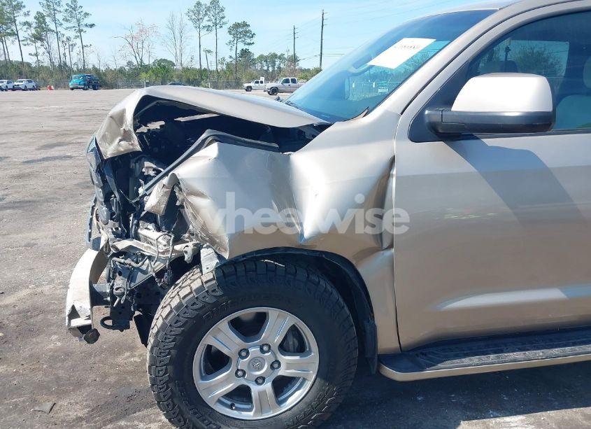 Photo 6 of 2008 Toyota Sequoia SR5 5.7L V8 (VIN 5TDBY64AX8S010888)