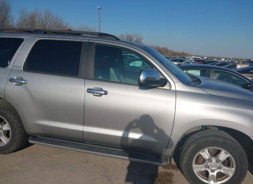 Photo 13 of 2008 Toyota Sequoia LIMITED 5.7L V8 (VIN 5TDBY68A98S006020)