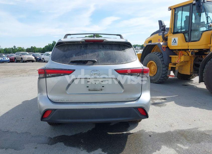 Photo 17 of 2022 Toyota Highlander LE (VIN 5TDBZRBH0NS242524)