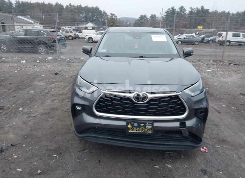 Photo 12 of 2022 Toyota Highlander LE (VIN 5TDBZRBH1NS190479)