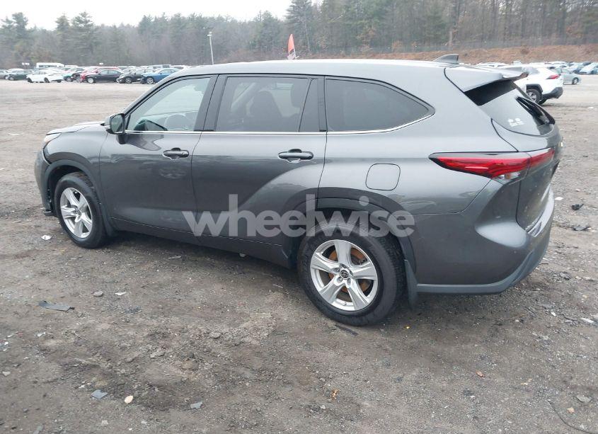 Photo 14 of 2022 Toyota Highlander LE (VIN 5TDBZRBH1NS190479)