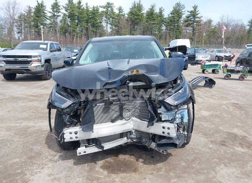 Photo 6 of 2022 Toyota Highlander LE (VIN 5TDBZRBH2NS206348)