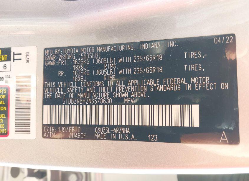 Photo 9 of 2022 Toyota Highlander LE (VIN 5TDBZRBH2NS578630)