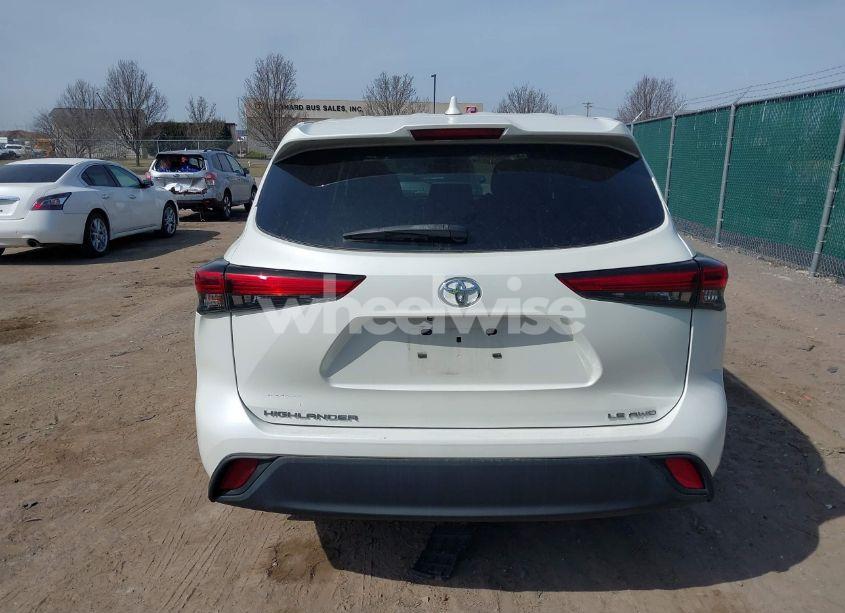 Photo 16 of 2021 Toyota Highlander LE (VIN 5TDBZRBH3MS534991)
