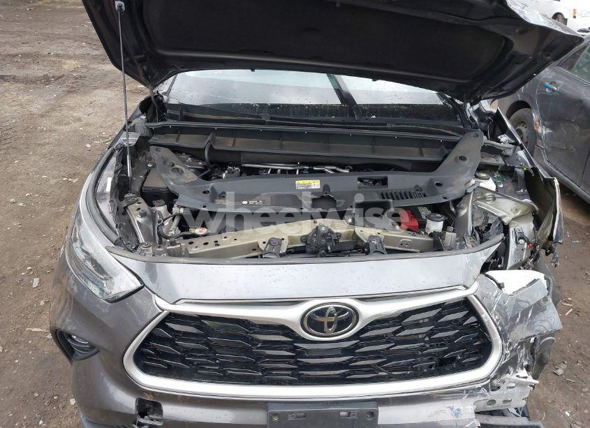 Photo 10 of 2022 Toyota Highlander LE (VIN 5TDBZRBH4NS192520)