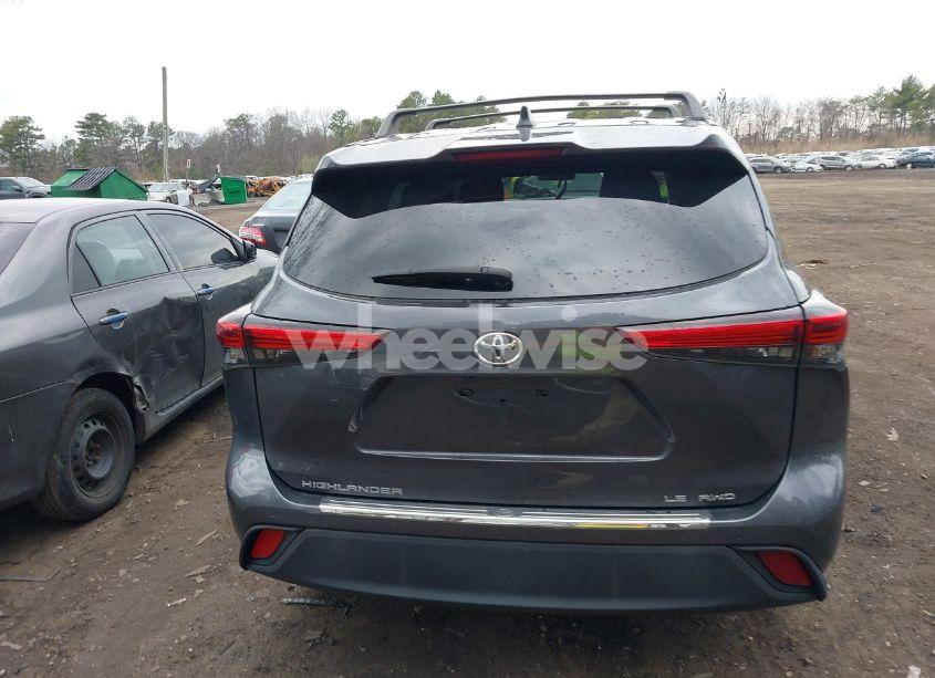 Photo 16 of 2022 Toyota Highlander LE (VIN 5TDBZRBH4NS192520)