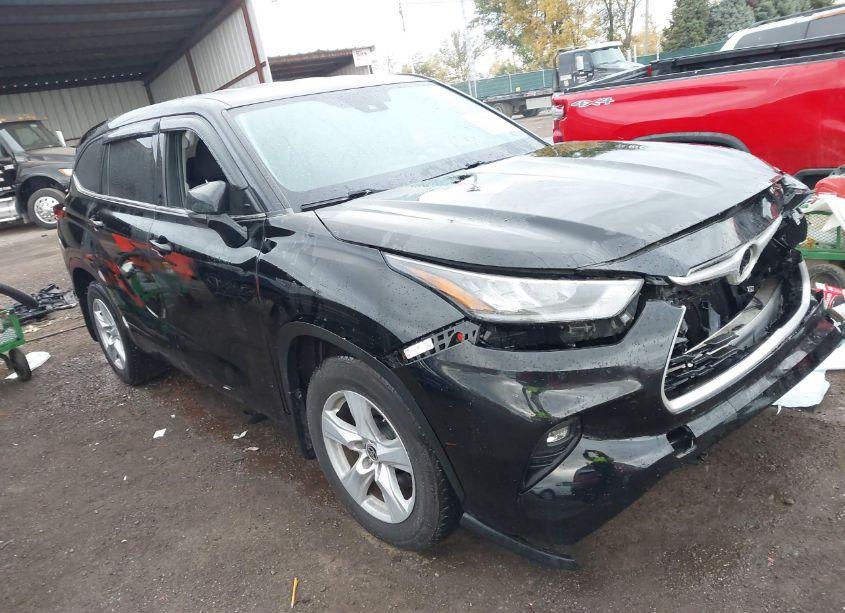 2020 Toyota Highlander LE (VIN 5TDBZRBH5LS512781) main photo