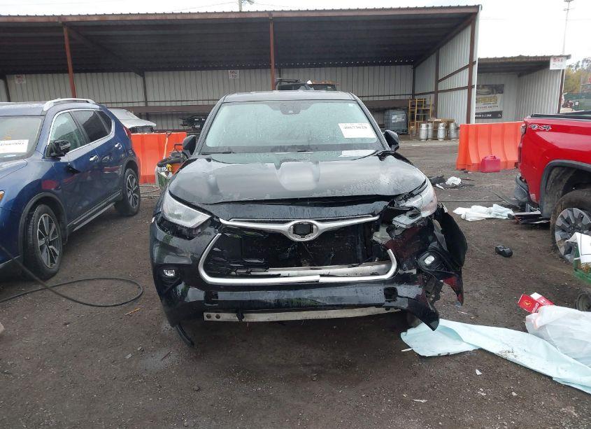 Photo 12 of 2020 Toyota Highlander LE (VIN 5TDBZRBH5LS512781)