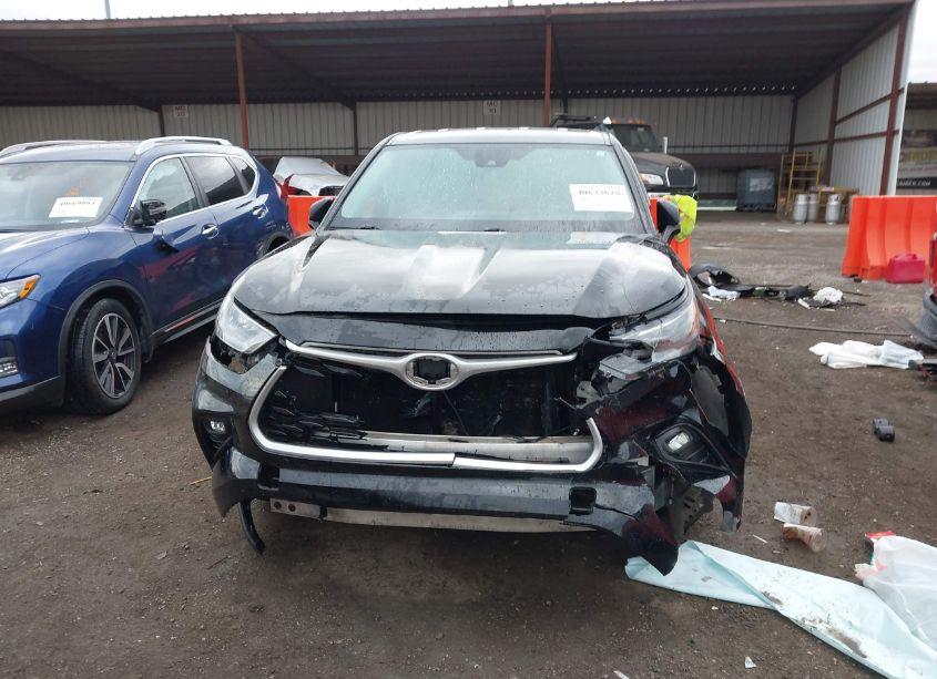 Photo 6 of 2020 Toyota Highlander LE (VIN 5TDBZRBH5LS512781)