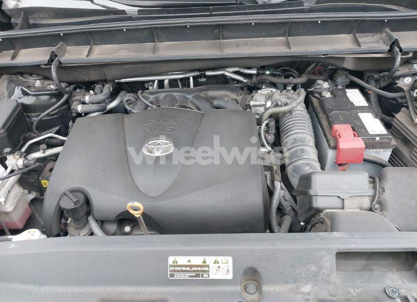 Photo 10 of 2021 Toyota Highlander LE (VIN 5TDBZRBH5MS543644)