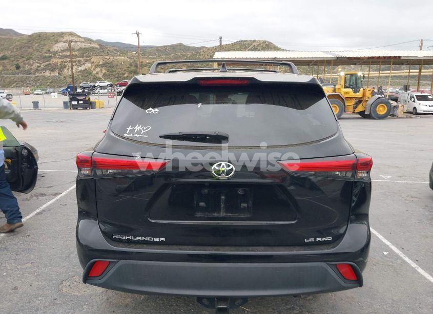 Photo 16 of 2021 Toyota Highlander LE (VIN 5TDBZRBH5MS543644)