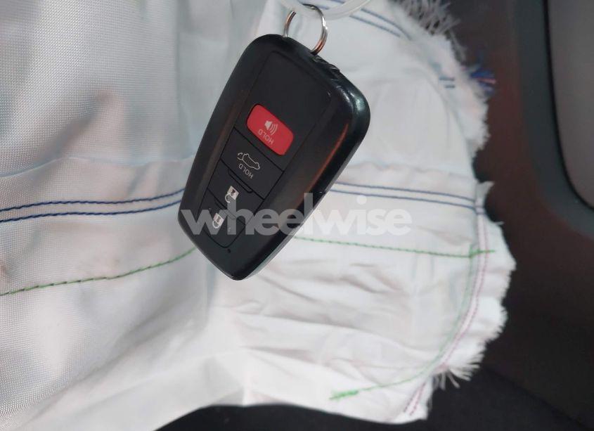 Photo 11 of 2021 Toyota Highlander LE (VIN 5TDBZRBH5MS553042)