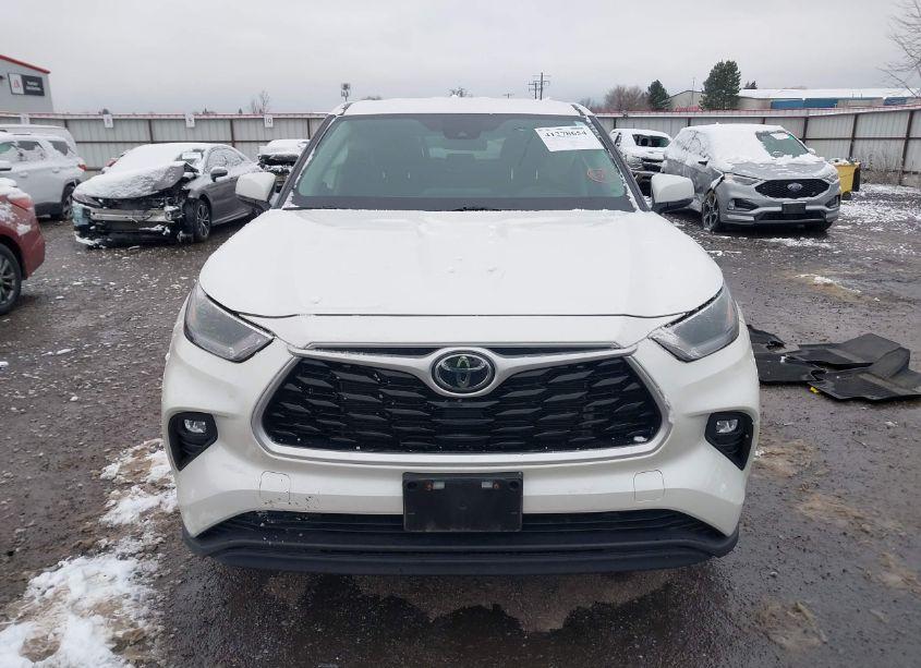 Photo 11 of 2021 Toyota Highlander LE (VIN 5TDBZRBH7MS075982)