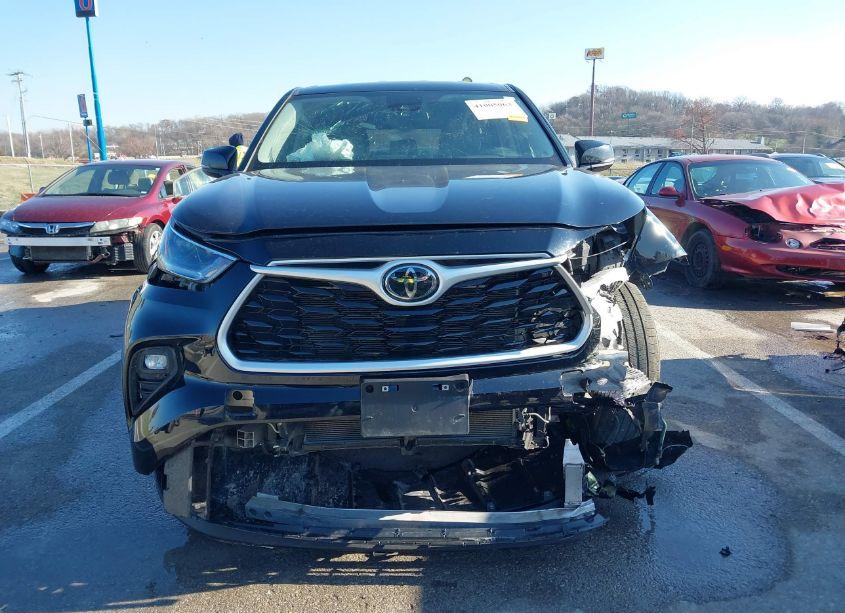 Photo 13 of 2021 Toyota Highlander LE (VIN 5TDBZRBH7MS152365)