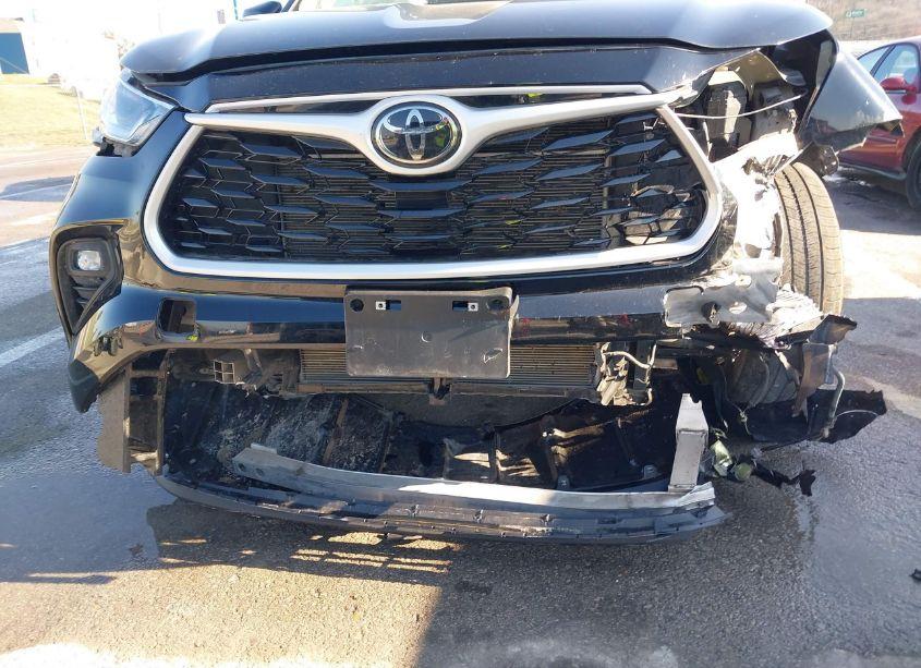 Photo 18 of 2021 Toyota Highlander LE (VIN 5TDBZRBH7MS152365)