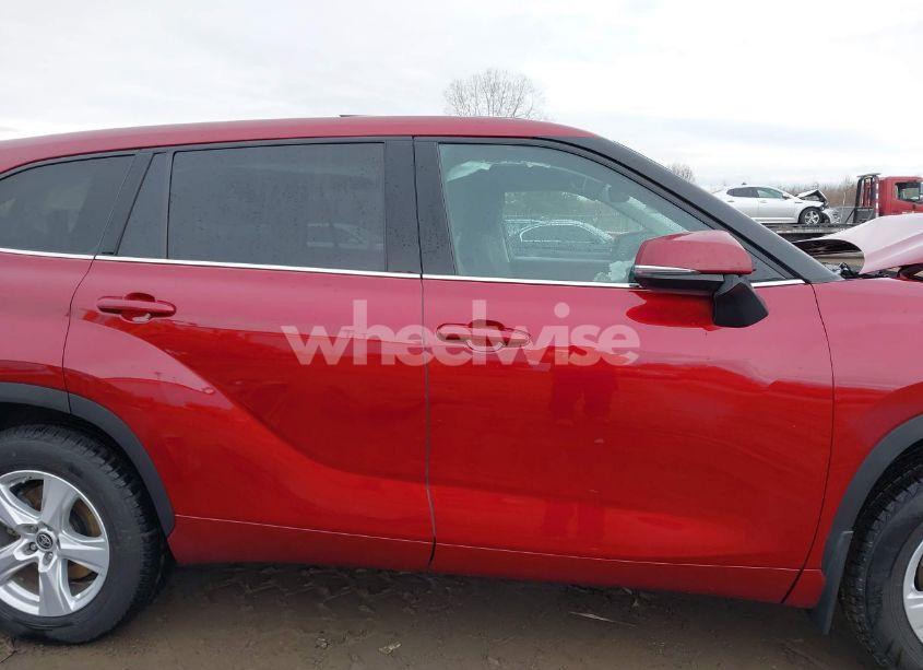 Photo 14 of 2021 Toyota Highlander LE (VIN 5TDBZRBH8MS111548)